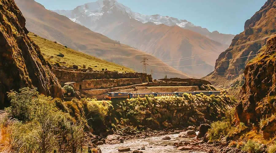 Train to Aguas Calientes – Peru