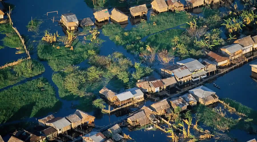 Floating houses of Belén in Iquitos