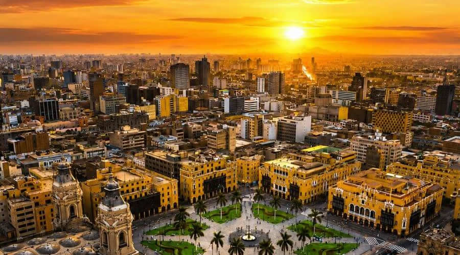 Lima Highlights: Colonial Center and Seaside Districts – Peru
